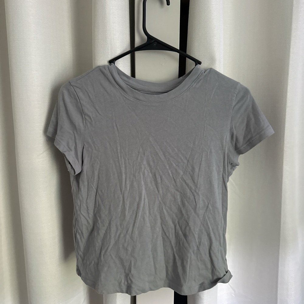 American Eagle Outfitters Gray Fitted Short Sleeve T-Shirt